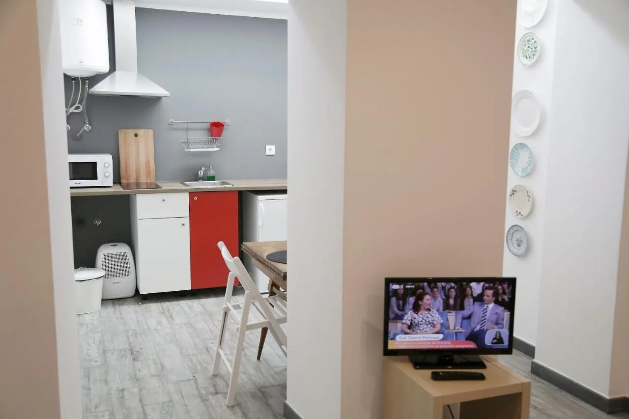 Water And Sun Studio Apartment Lisbon