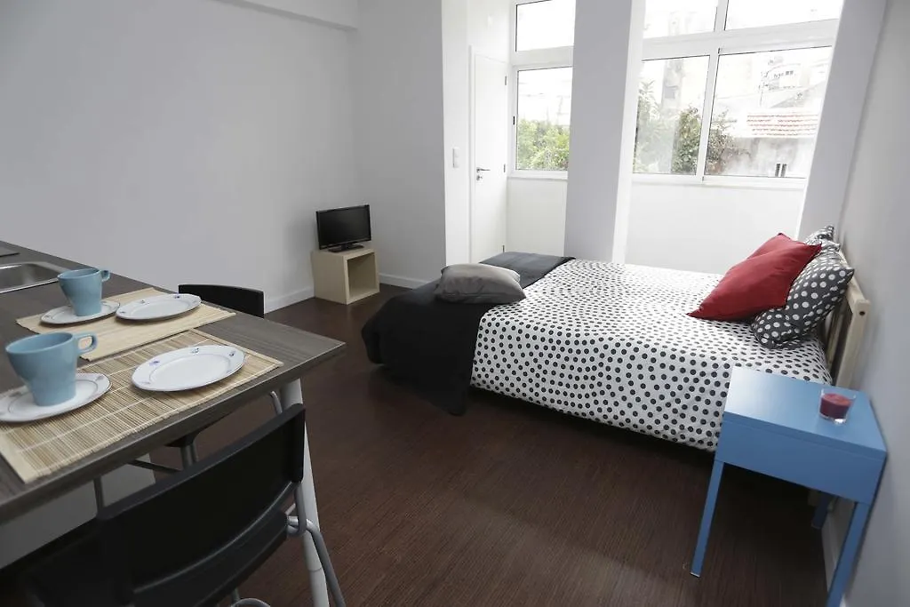 Water And Sun Studio Apartment Lisbon Portugal