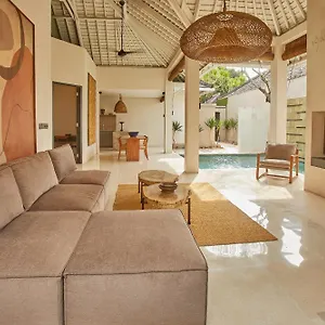 https://ahimsa-beach.ubudhotelsnow.com