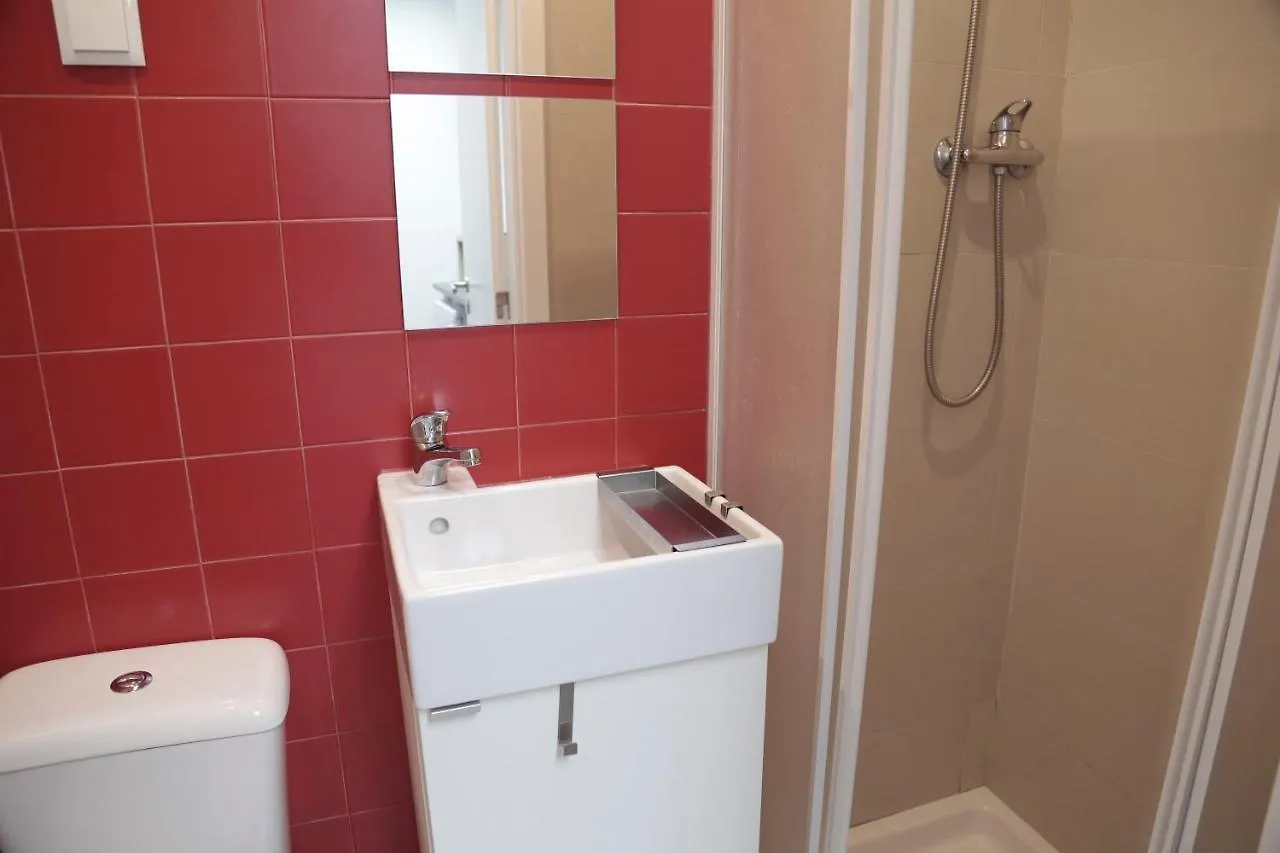 Water And Sun Studio Apartment Lisbon