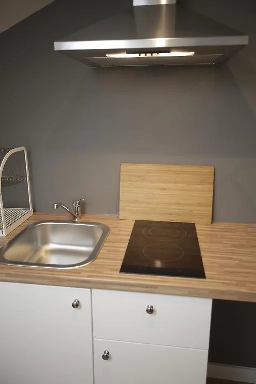 Water And Sun Studio Apartment Lisbon